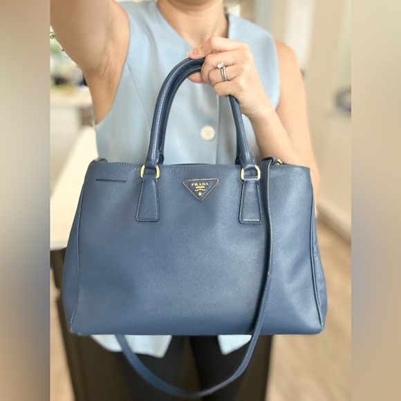 Auth PRADA Medium Galleria Double Zip Navy Blue Saffiano Satchel w/ Strap - Picture 1 of 17